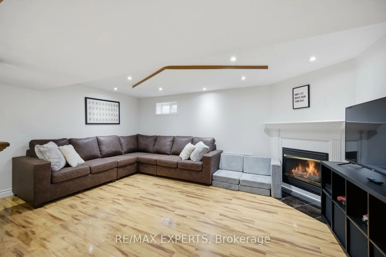 444, Maplegrove, Bradford, Bradford West Gwillimbury