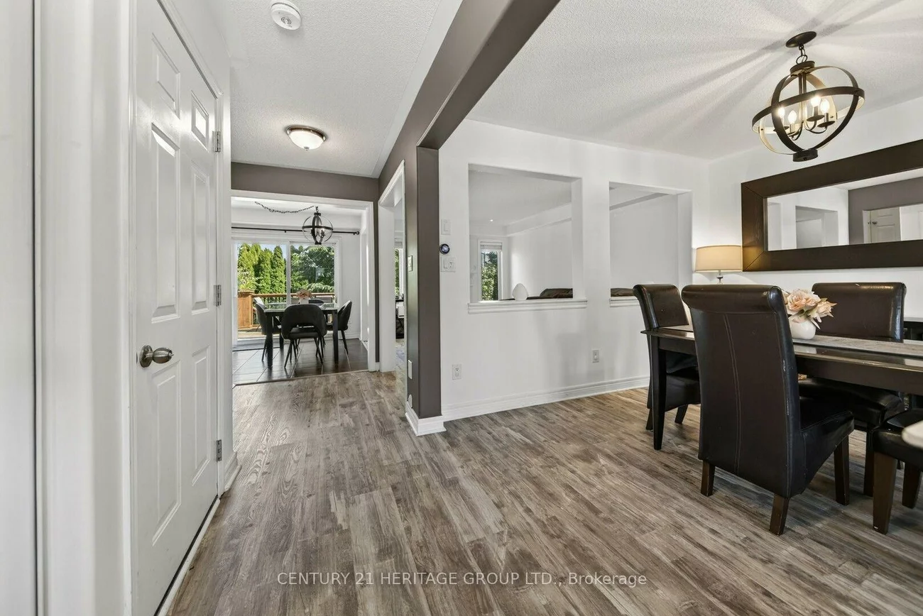39, Booth, Bradford, Bradford West Gwillimbury