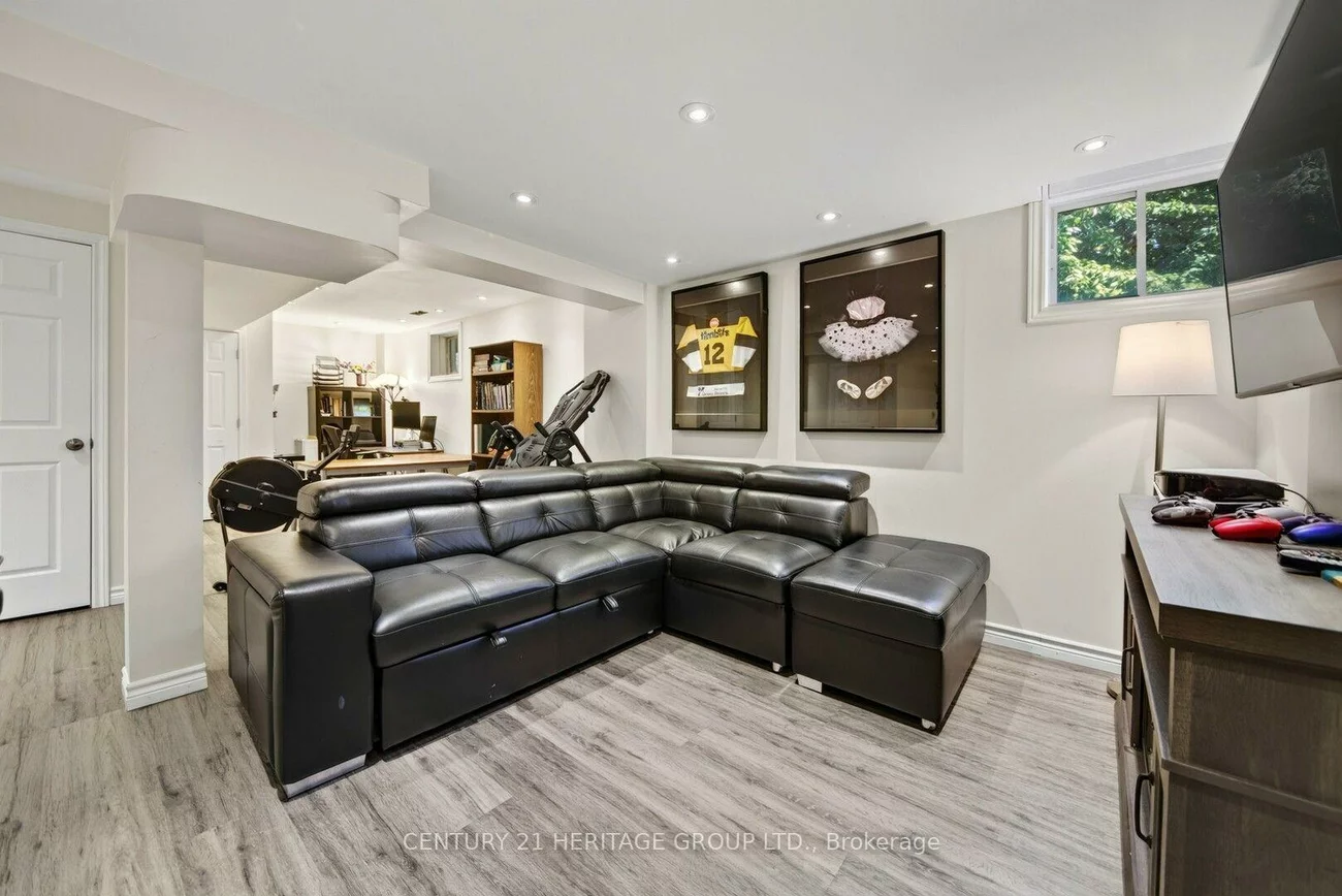 39, Booth, Bradford, Bradford West Gwillimbury