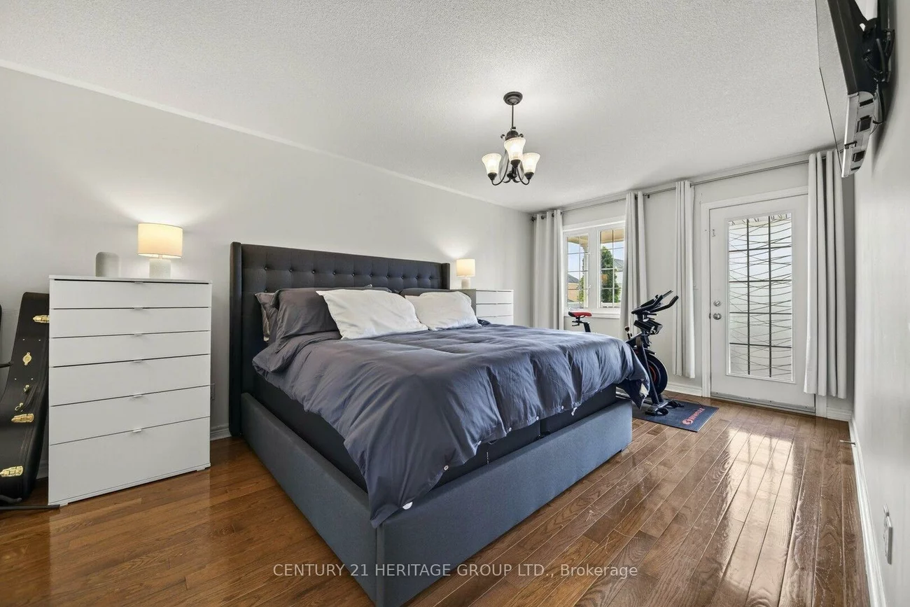 39, Booth, Bradford, Bradford West Gwillimbury