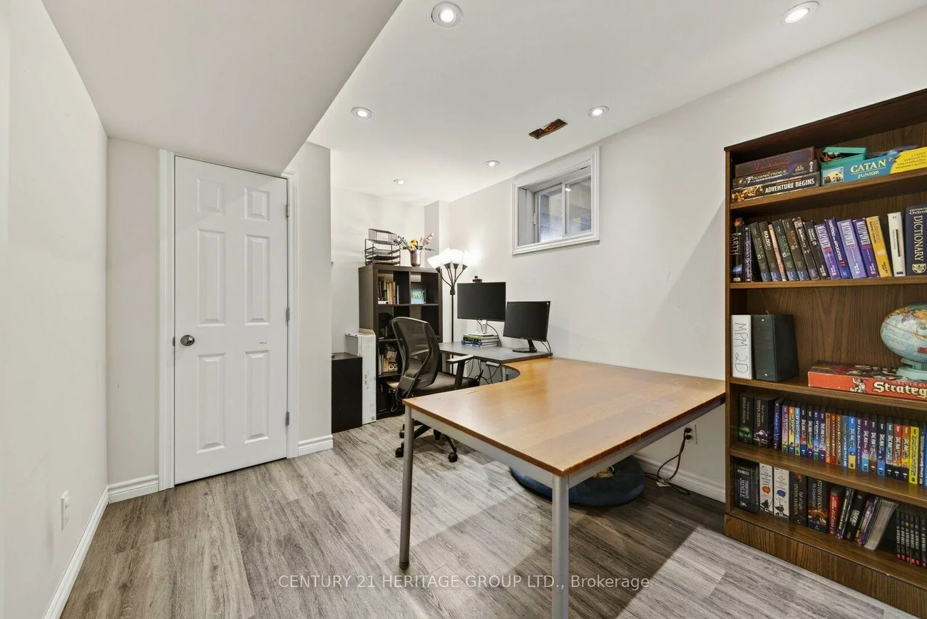 39, Booth, Bradford, Bradford West Gwillimbury