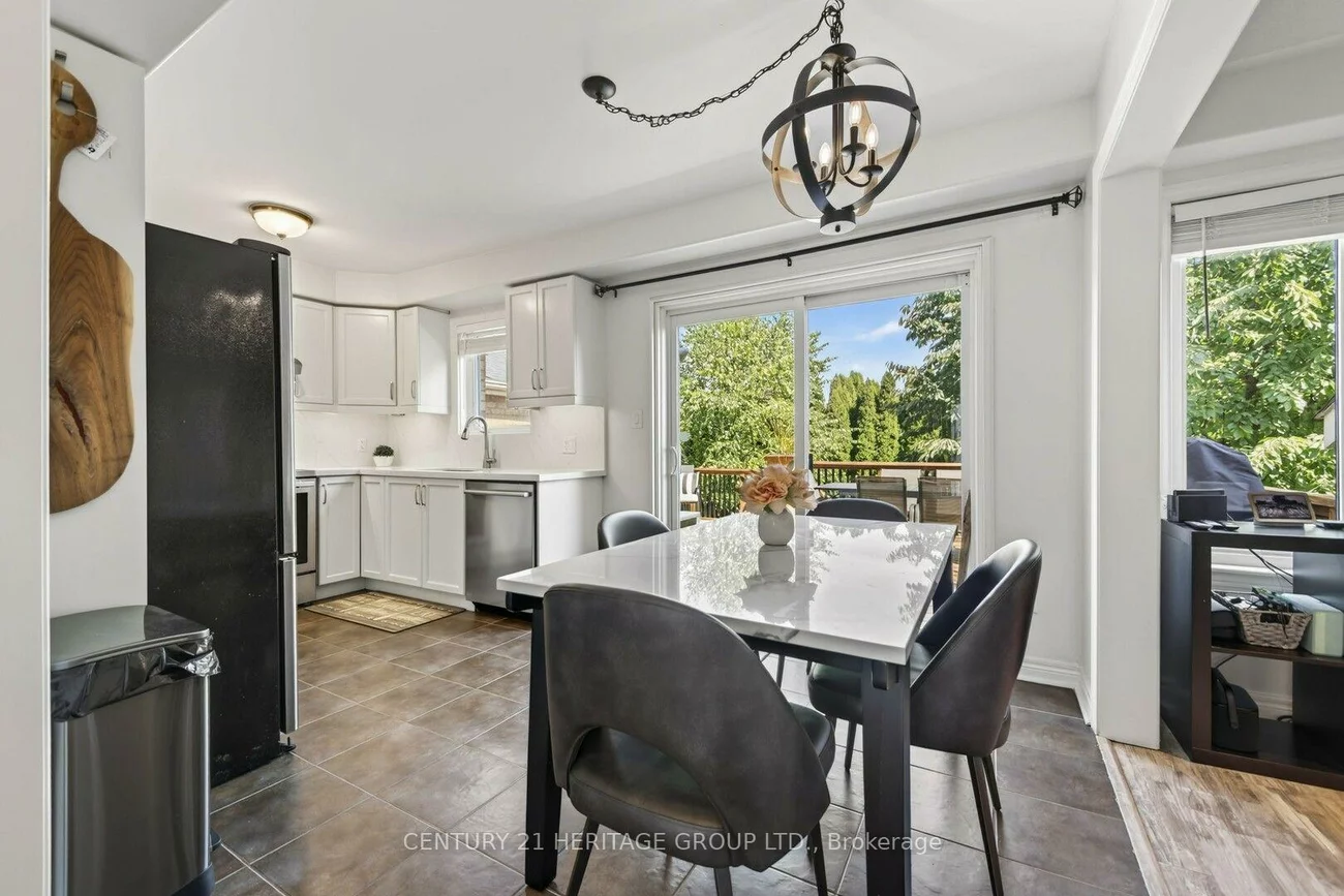39, Booth, Bradford, Bradford West Gwillimbury