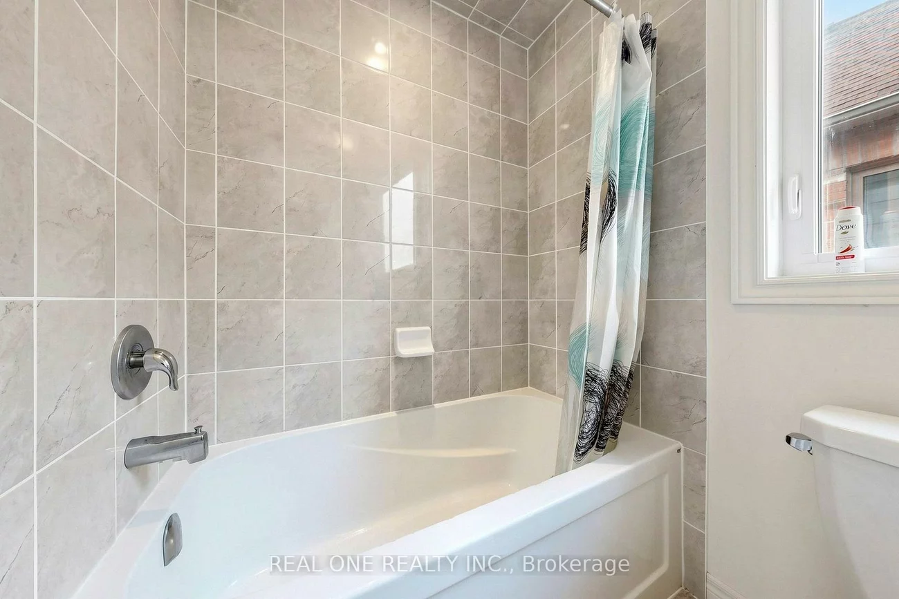 48, Lanark, Bradford, Bradford West Gwillimbury