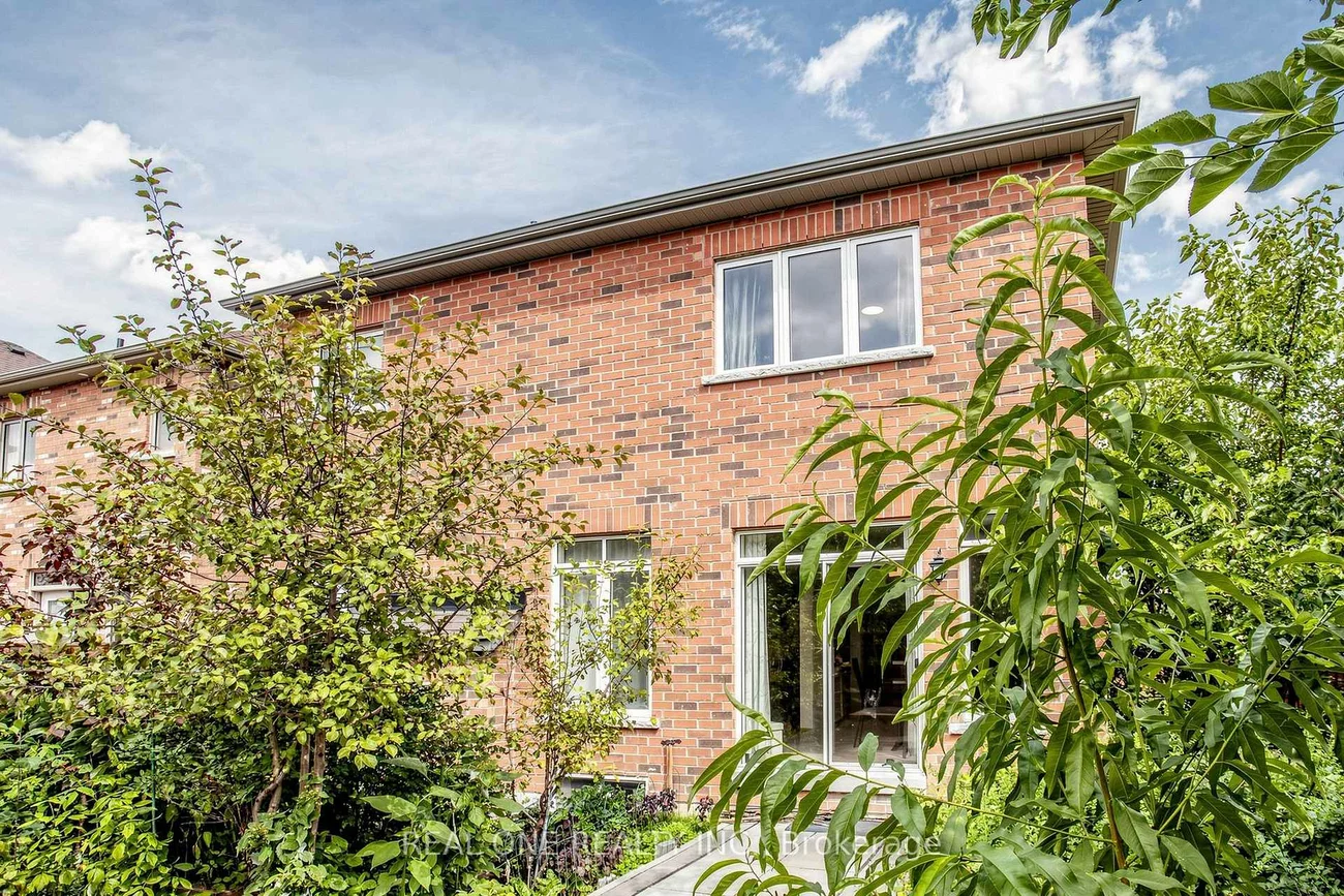 48, Lanark, Bradford, Bradford West Gwillimbury