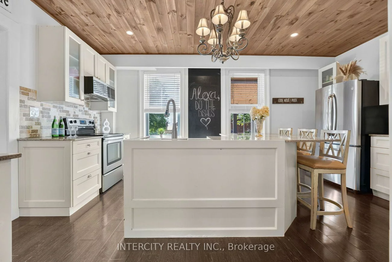 98, Essa, Bradford, Bradford West Gwillimbury