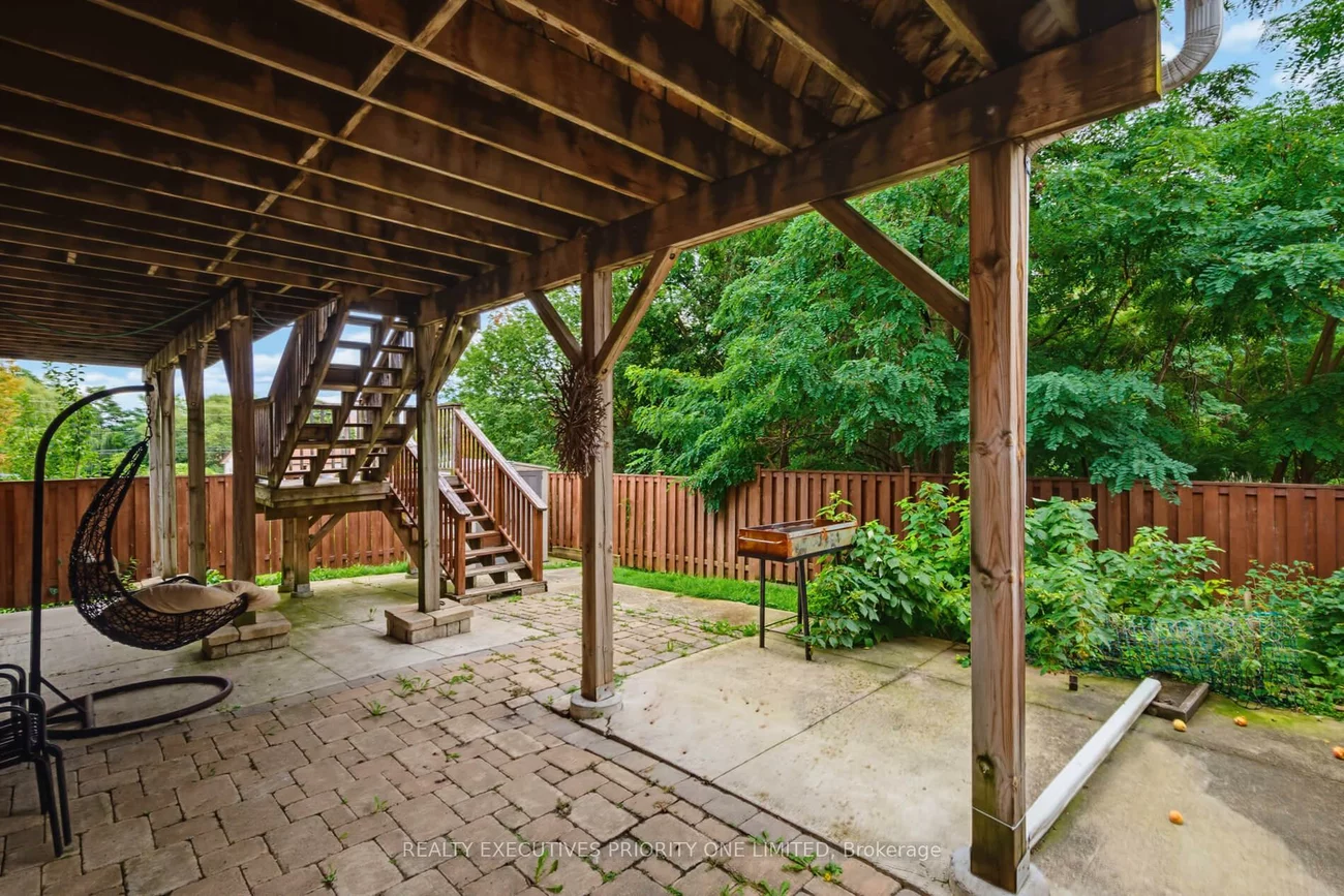 202, John, Bradford, Bradford West Gwillimbury