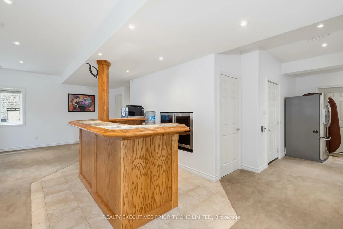 202, John, Bradford, Bradford West Gwillimbury