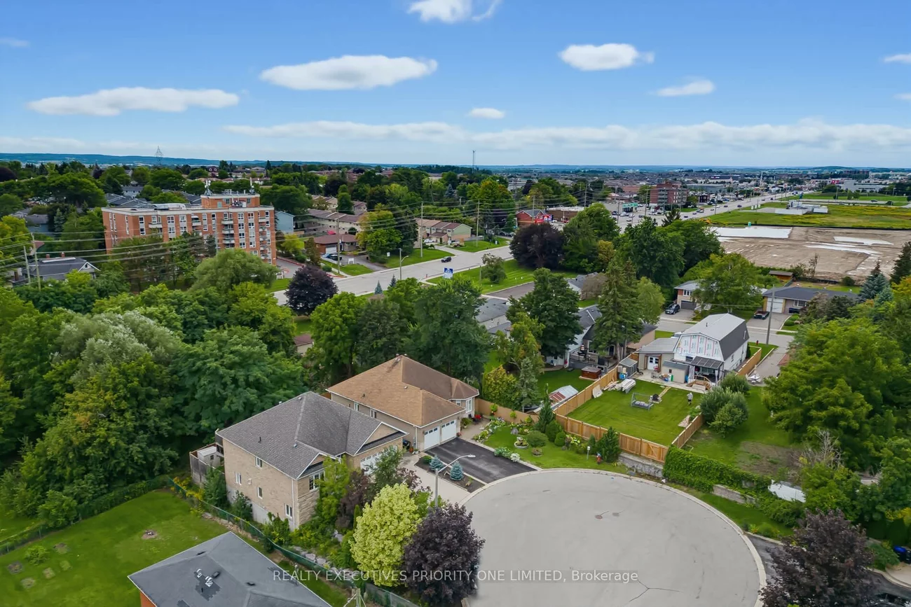 202, John, Bradford, Bradford West Gwillimbury