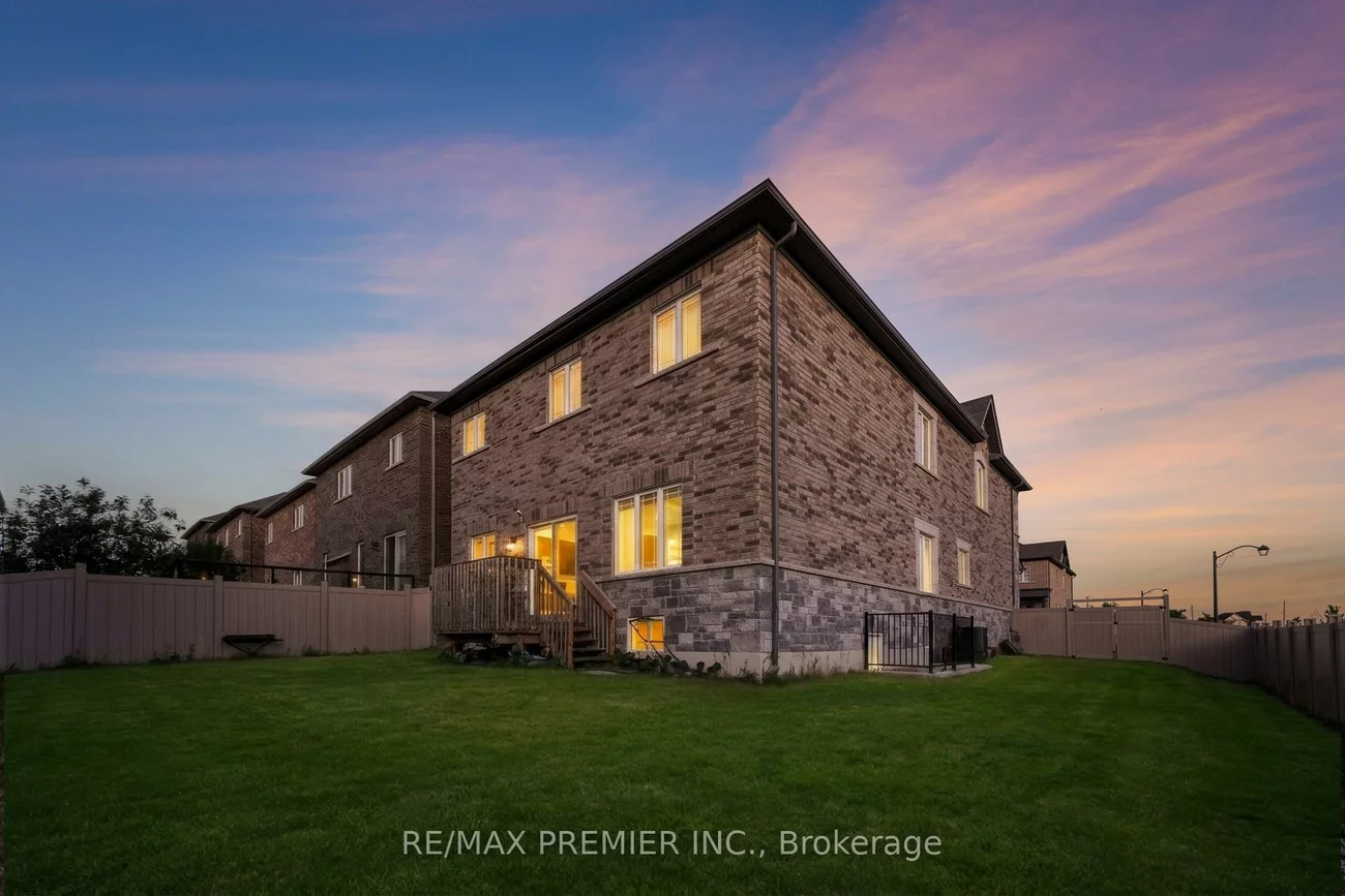 122, Mckenzie, Bradford, Bradford West Gwillimbury