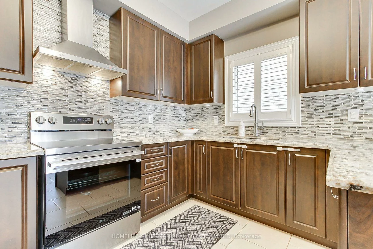 88, Chelsea, Bradford, Bradford West Gwillimbury