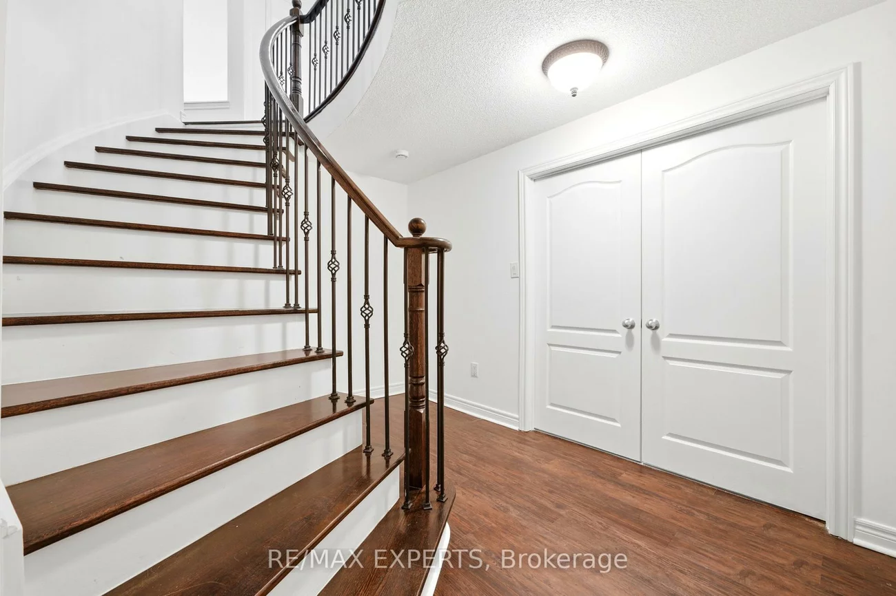 18, Vista, Bradford, Bradford West Gwillimbury