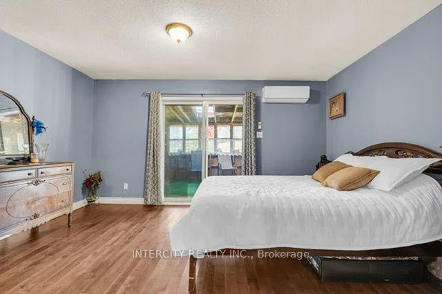 202, Collings, Bradford, Bradford West Gwillimbury