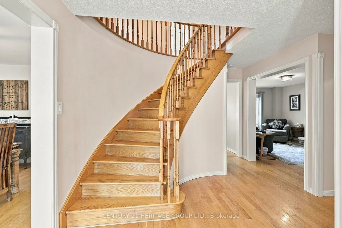3, Royal, Bradford, Bradford West Gwillimbury