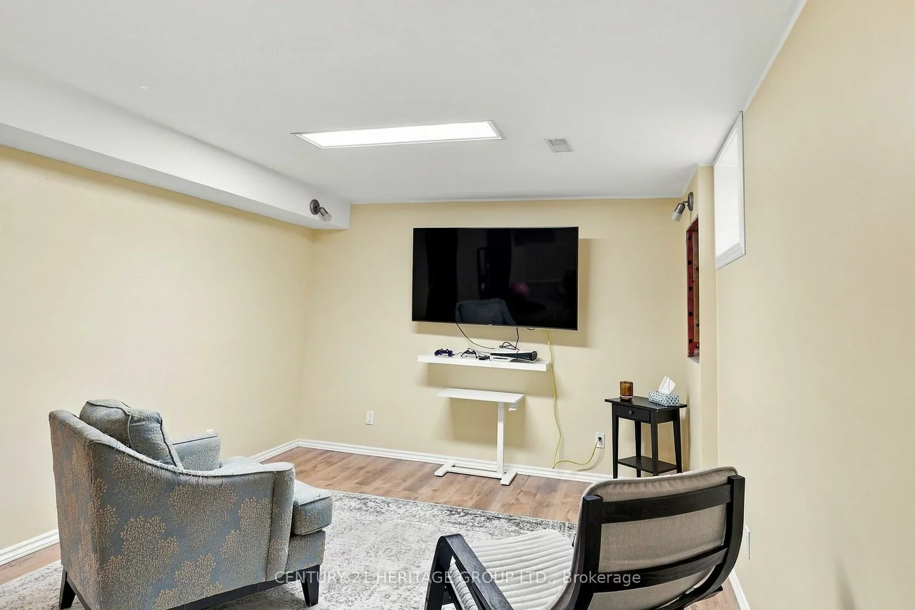 3, Royal, Bradford, Bradford West Gwillimbury