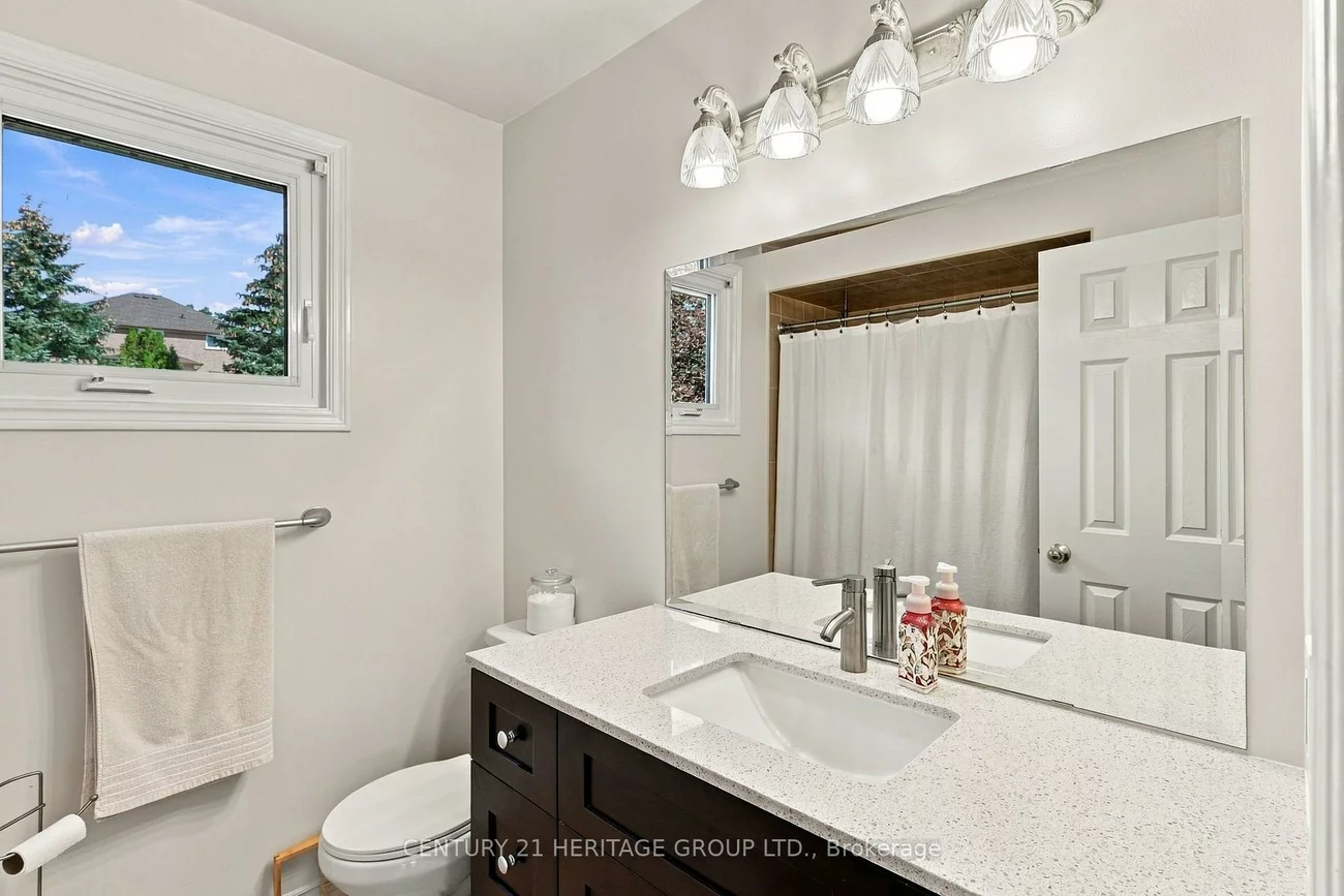 3, Royal, Bradford, Bradford West Gwillimbury
