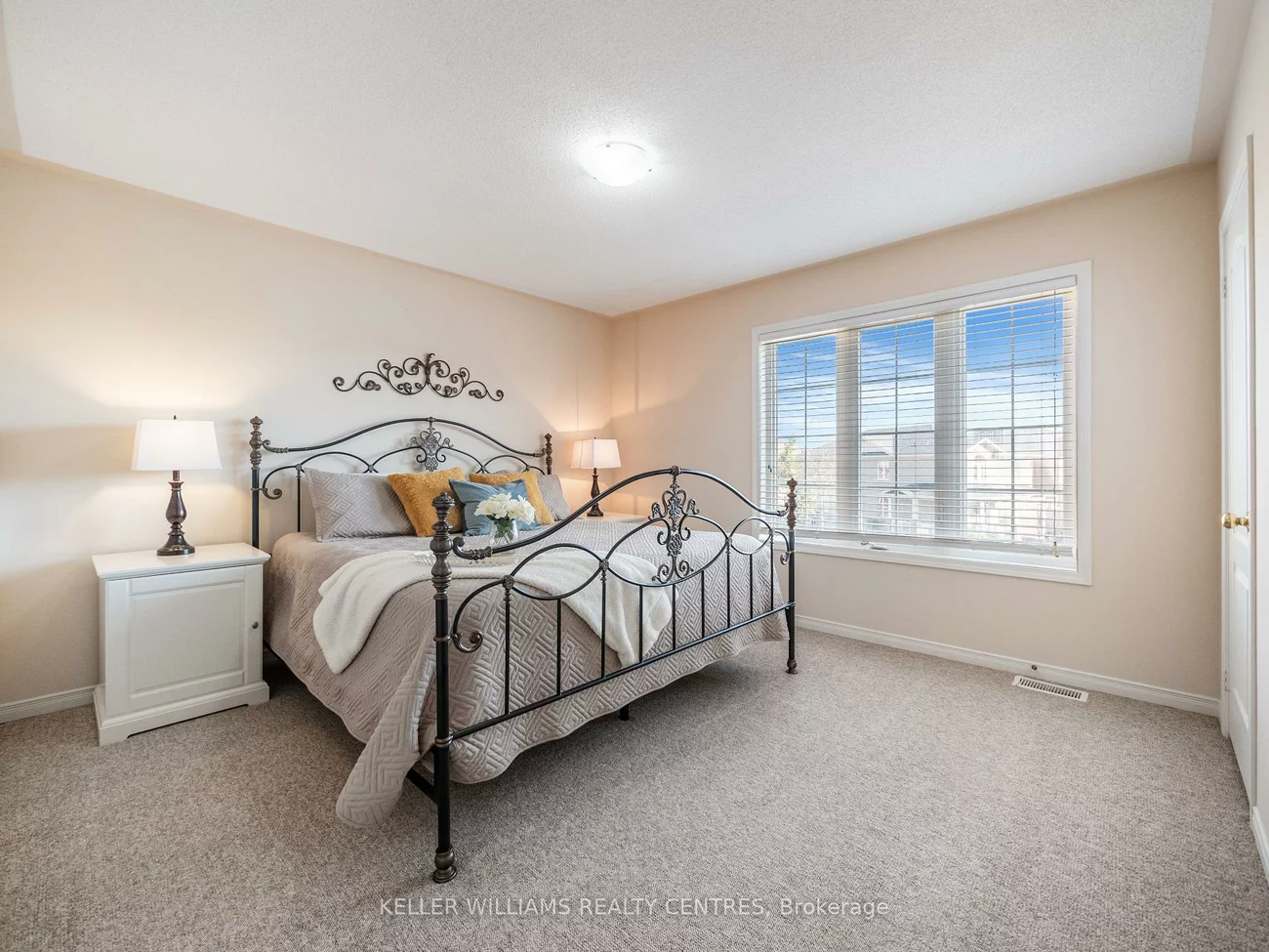 74, Weir, Bradford, Bradford West Gwillimbury