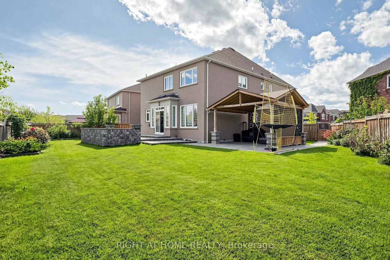 35, Empire, Bradford, Bradford West Gwillimbury