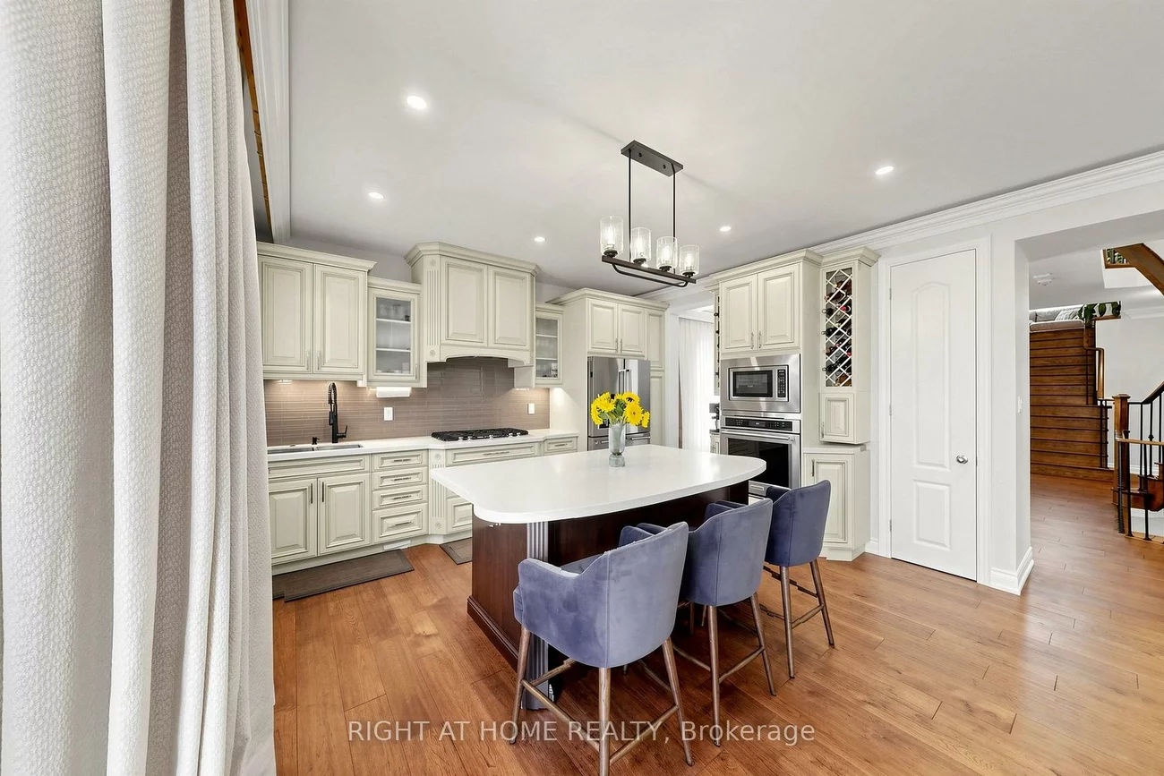 35, Empire, Bradford, Bradford West Gwillimbury
