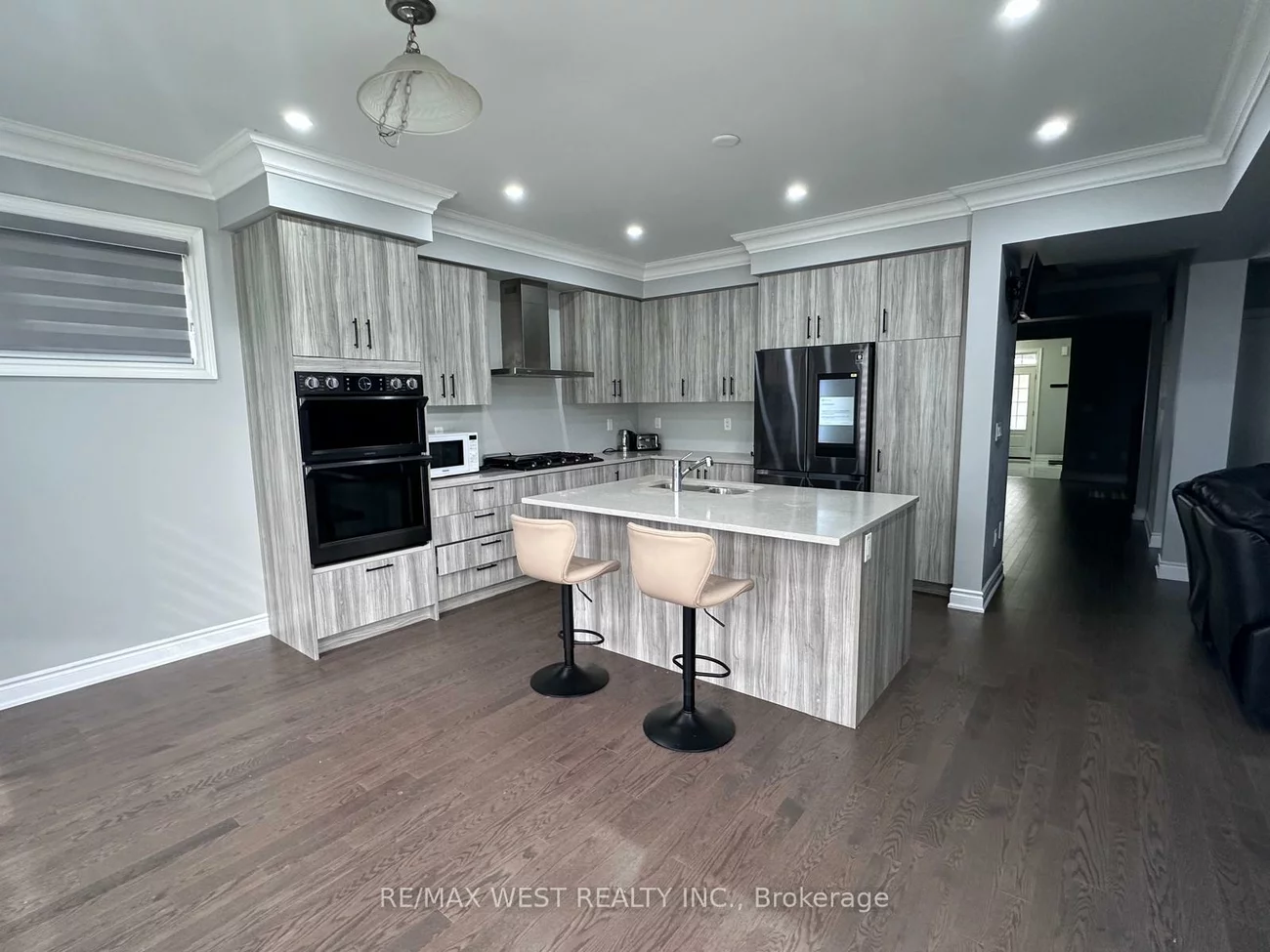 111, Scarlet, Bradford, Bradford West Gwillimbury