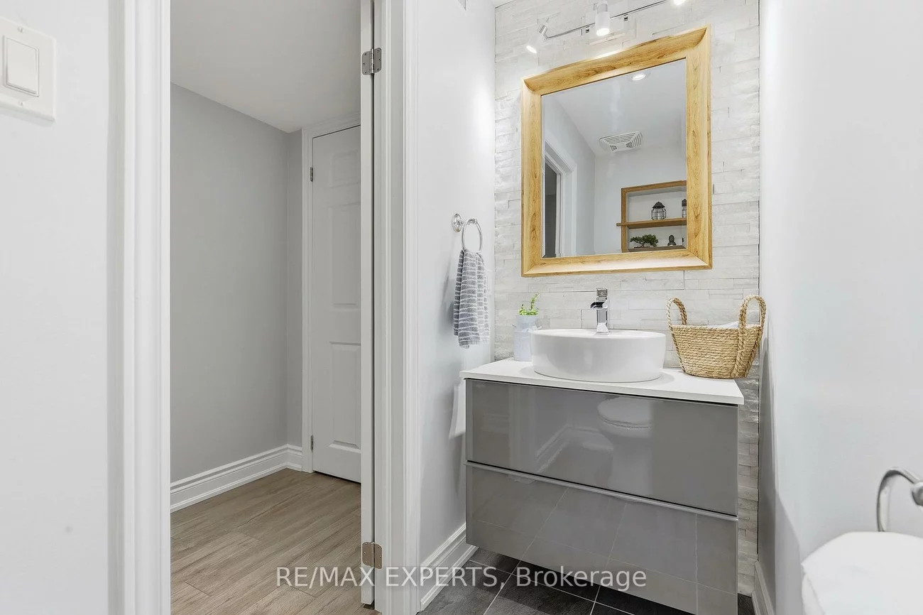 323, Langford, Bradford, Bradford West Gwillimbury