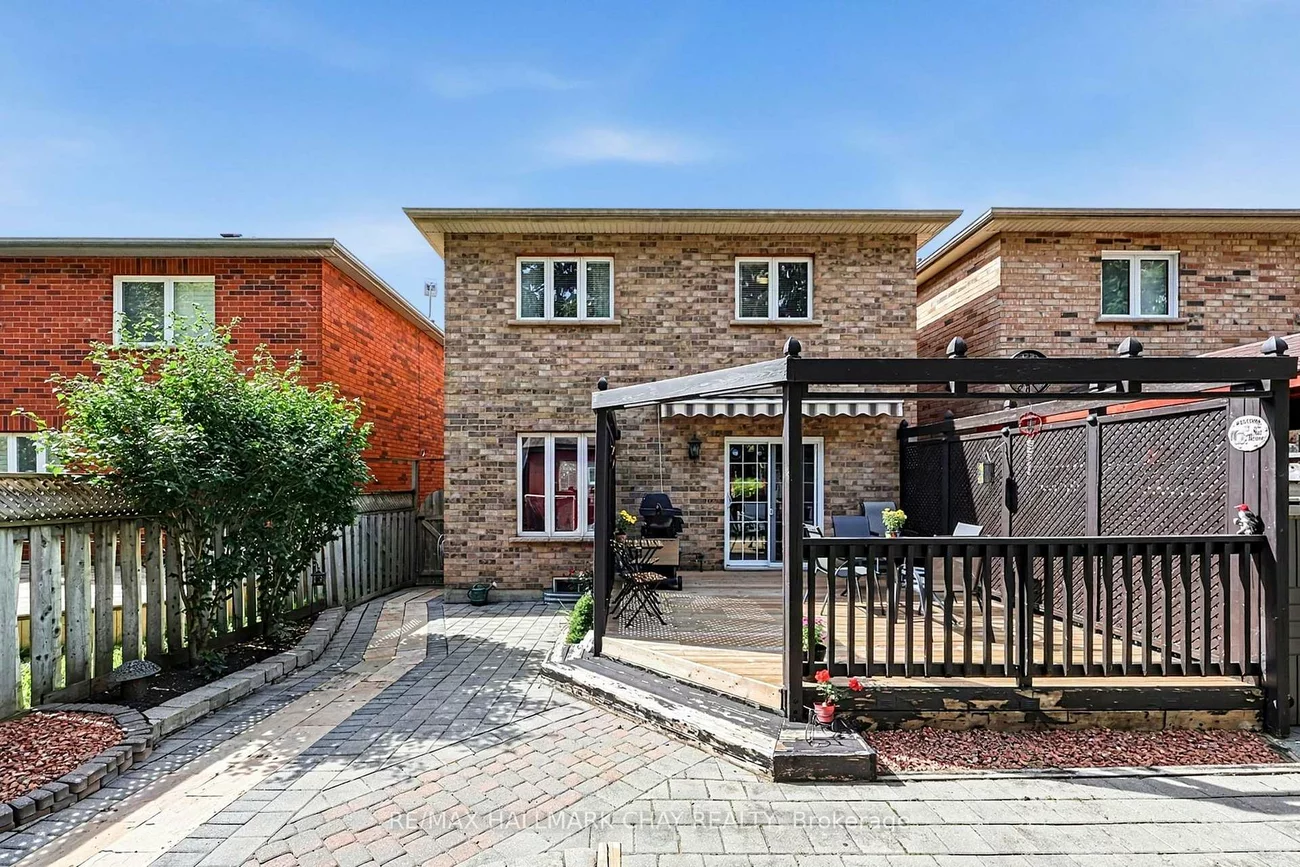 102, Noble, Bradford, Bradford West Gwillimbury