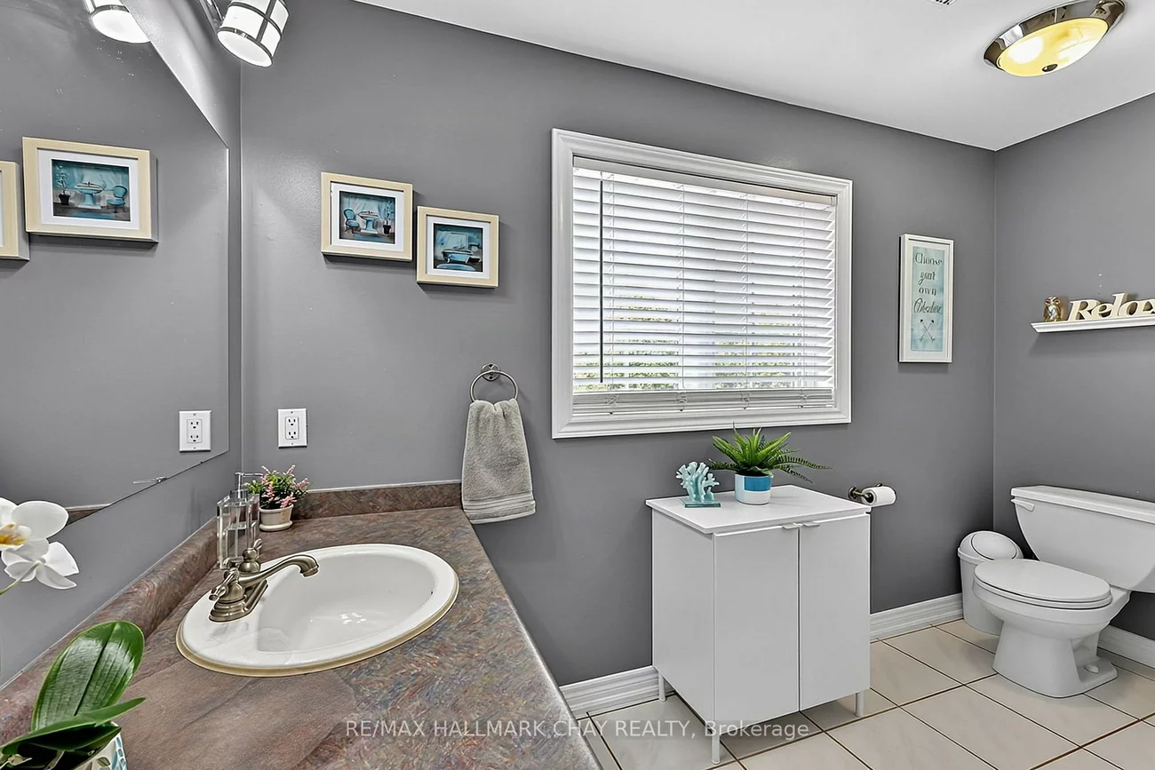 102, Noble, Bradford, Bradford West Gwillimbury