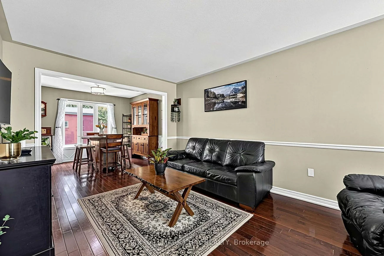 102, Noble, Bradford, Bradford West Gwillimbury
