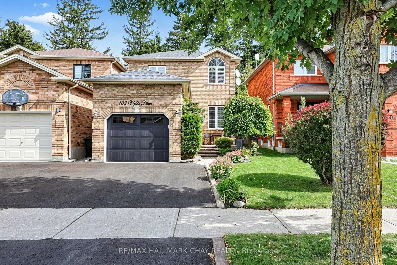 102, Noble, Bradford, Bradford West Gwillimbury