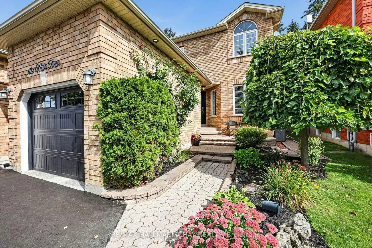 102, Noble, Bradford, Bradford West Gwillimbury