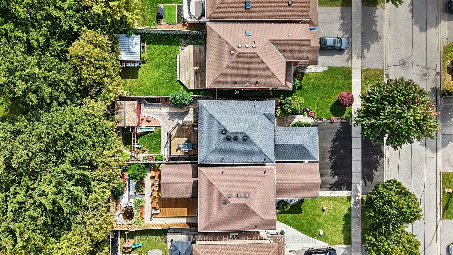 102, Noble, Bradford, Bradford West Gwillimbury