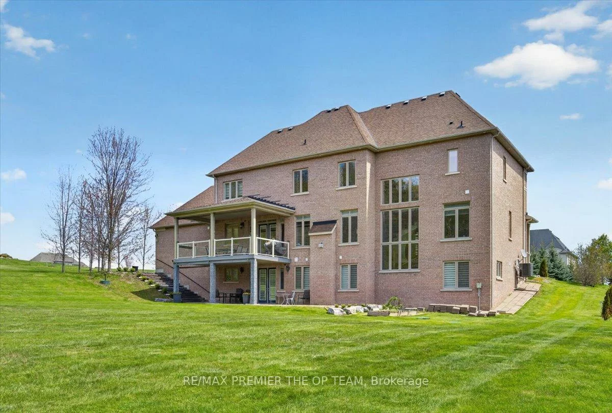 102, Pine Hill, Rural Bradford West Gwillimbury, Bradford West Gwillimbury
