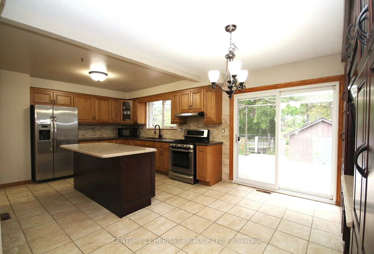 156, Colborne, Bradford, Bradford West Gwillimbury