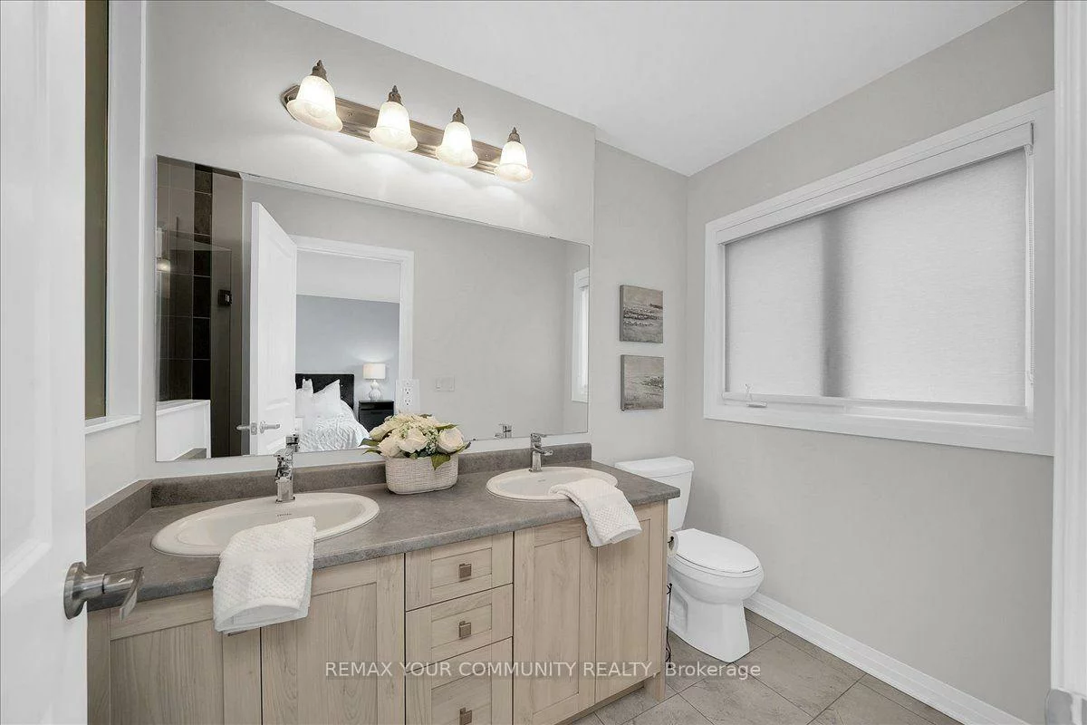 211, Landolfi, Bradford, Bradford West Gwillimbury