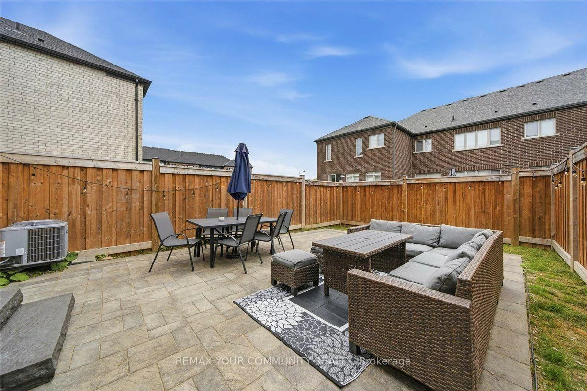 211, Landolfi, Bradford, Bradford West Gwillimbury