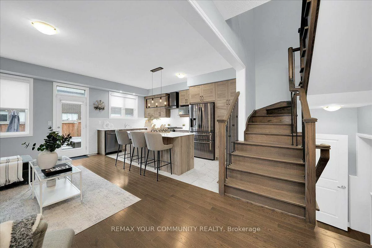 211, Landolfi, Bradford, Bradford West Gwillimbury