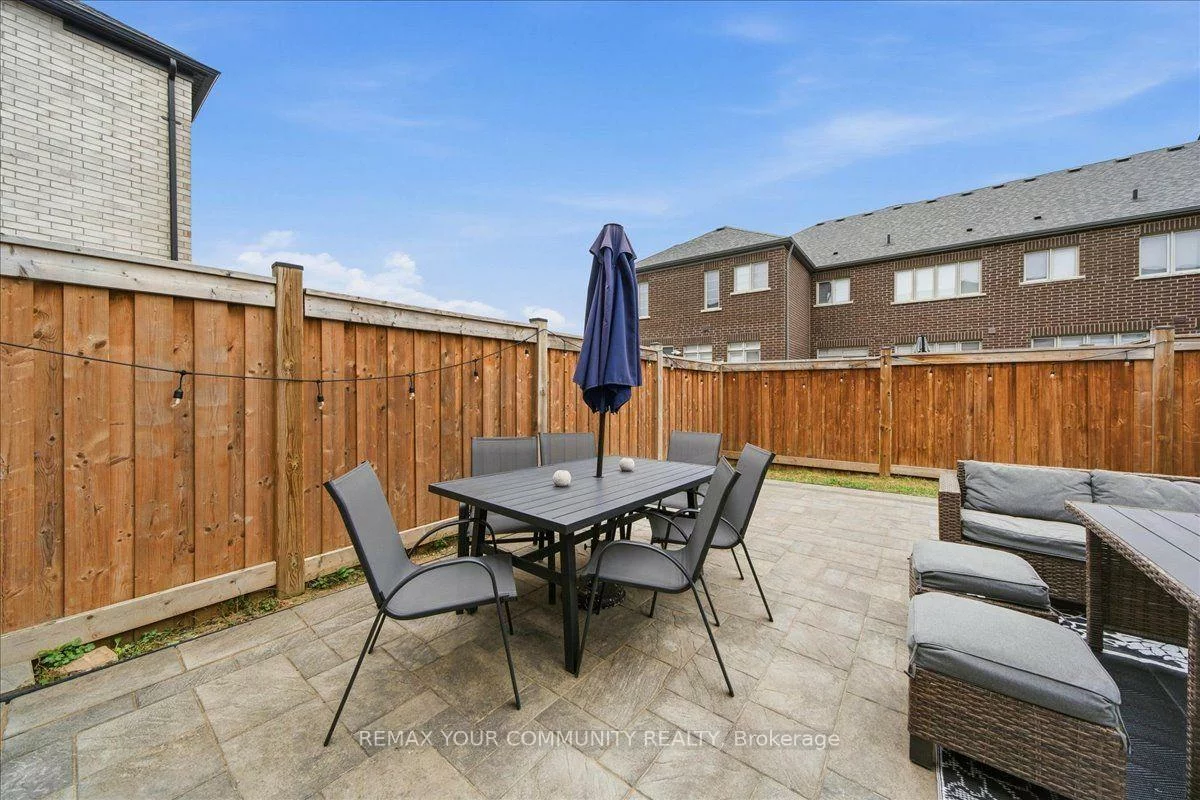 211, Landolfi, Bradford, Bradford West Gwillimbury