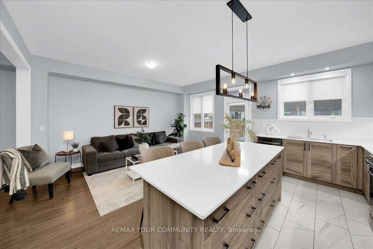 211, Landolfi, Bradford, Bradford West Gwillimbury