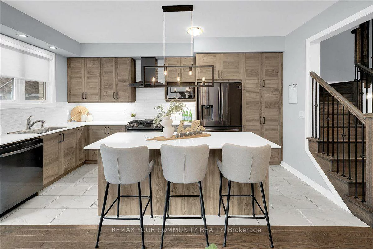 211, Landolfi, Bradford, Bradford West Gwillimbury