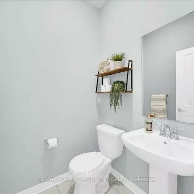 211, Landolfi, Bradford, Bradford West Gwillimbury