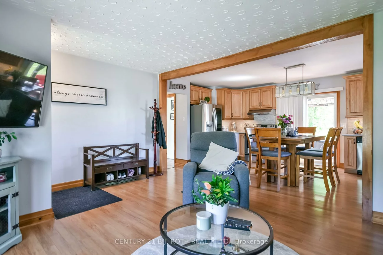671, Simcoe, Bradford, Bradford West Gwillimbury