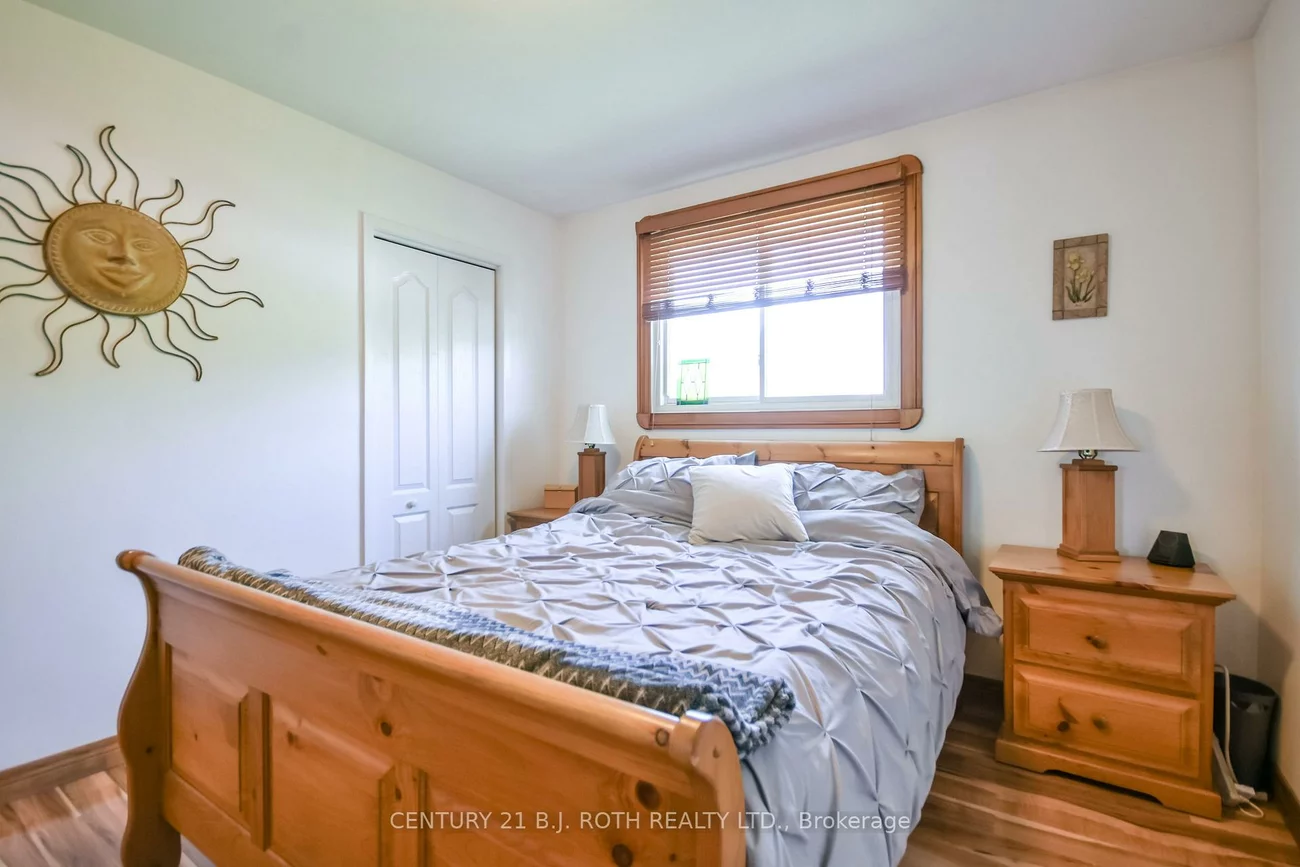 671, Simcoe, Bradford, Bradford West Gwillimbury