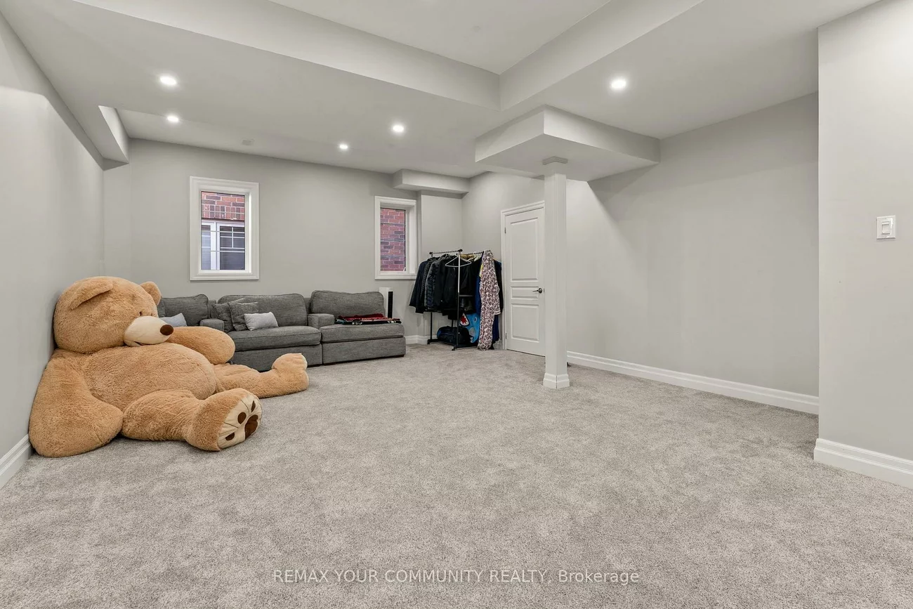 150, Inverness, Bradford, Bradford West Gwillimbury