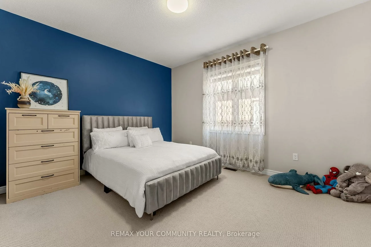 150, Inverness, Bradford, Bradford West Gwillimbury