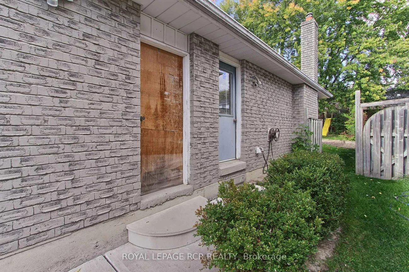 43, Crown, Bradford, Bradford West Gwillimbury