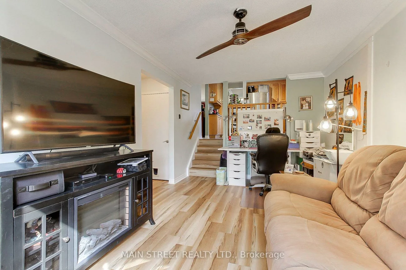 61, Hudson, Bradford, Bradford West Gwillimbury