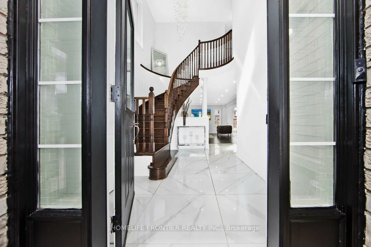 18, Hopkins, Bradford, Bradford West Gwillimbury