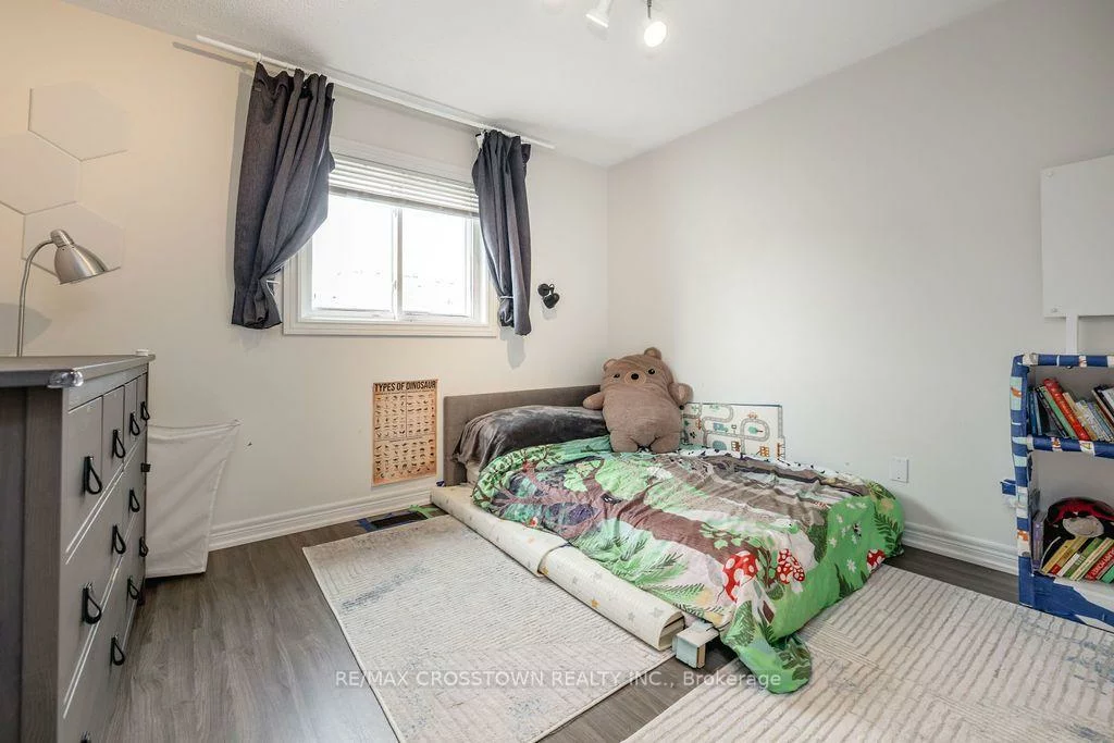 76, Breeze, Bradford, Bradford West Gwillimbury