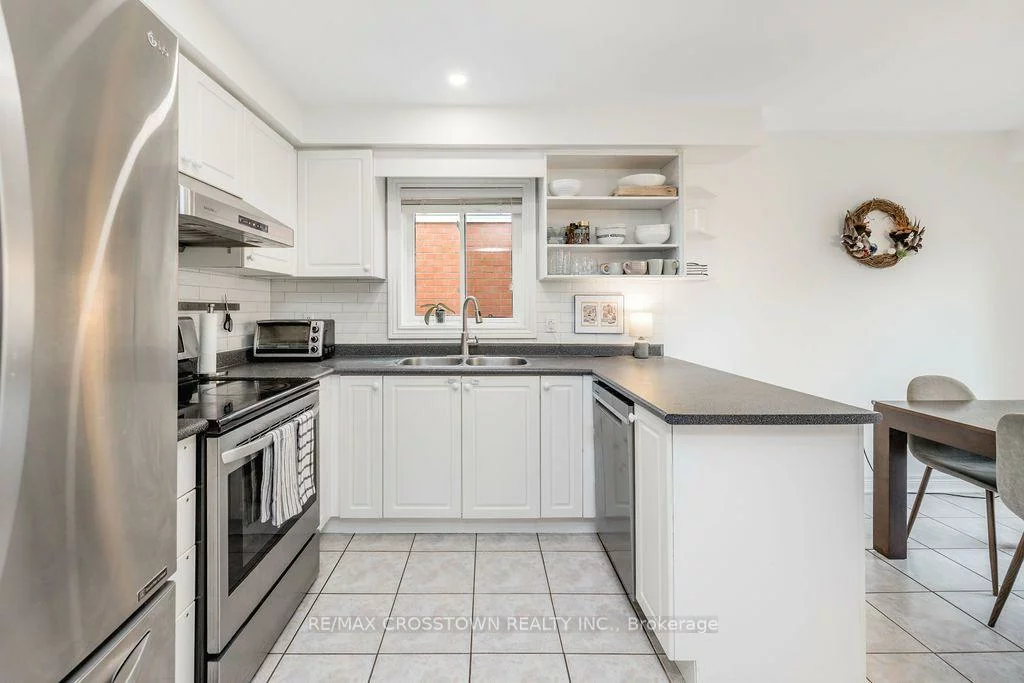 76, Breeze, Bradford, Bradford West Gwillimbury