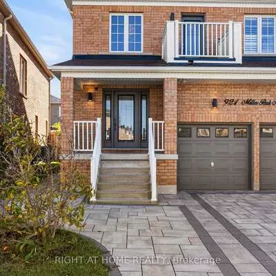 921, Miller Park, Bradford, Bradford West Gwillimbury