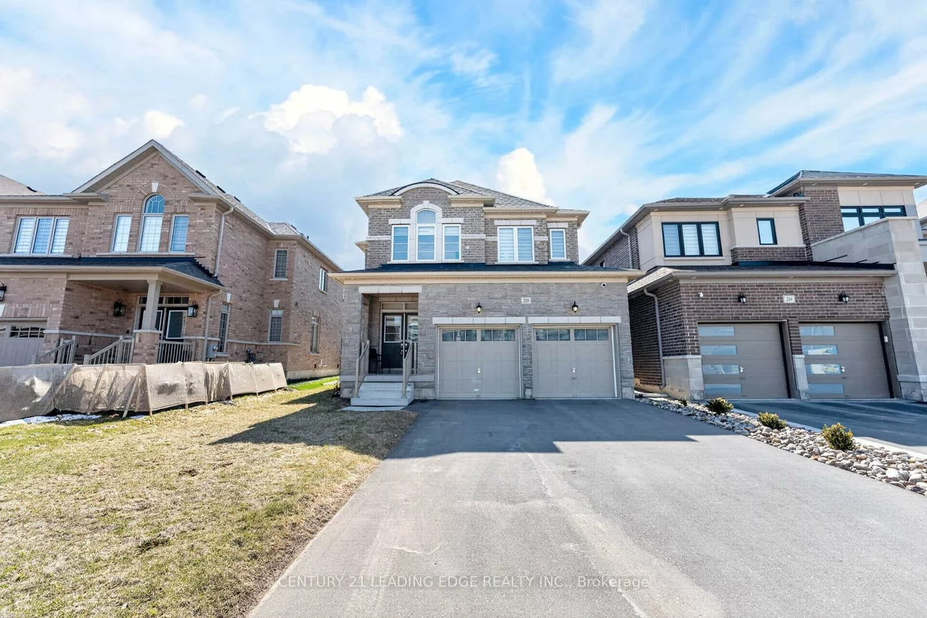 235, Ferragine, Bradford, Bradford West Gwillimbury
